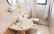 In-room Bathroom 6 Oasi Salento Residence Hotel