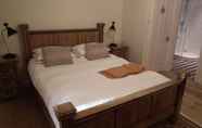 Kamar Tidur 7 The Kingsley at Eversley