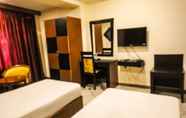 Bedroom 6 Emarald Hotels