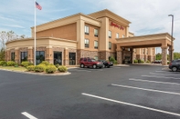 Common Space Hampton Inn Oak Grove Fort Campbell