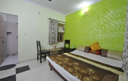 Bedroom 5 Hotel Satkar