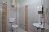 In-room Bathroom Hotel Satkar