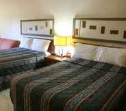 Kamar Tidur 4 Atlas Motor Lodge