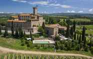Nearby View and Attractions 3 Castello Banfi - Il Borgo