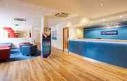 Sảnh chờ 5 Travelodge Newcastle-under-Lyme Central