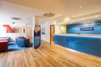 Lobi Travelodge Newcastle-under-Lyme Central