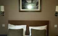 Kamar Tidur 4 The Wellington Hotel by Greene King Inns