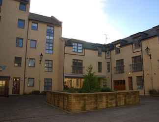 Exterior 2 Royal Mile Accommodation