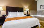 Bedroom 7 Comfort Inn & Suites Lawrence - University Area