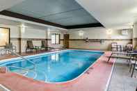 Swimming Pool Comfort Inn & Suites Lawrence - University Area