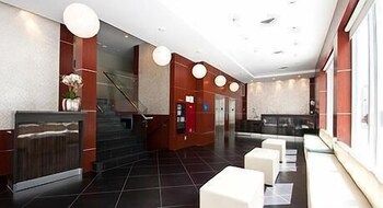 大堂 4 Wyndham Garden Long Island City