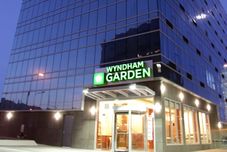 外部的 Wyndham Garden Long Island City