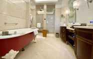 Toilet Kamar 3 JW Marriott Sanya Haitang Bay Resort & Spa