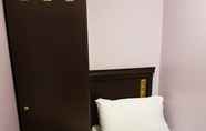 Kamar Tidur 4 Taiba Suites Madinah