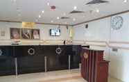 Lobi 5 Taiba Suites Madinah