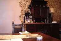 Quầy bar, cafe và phòng lounge Torre Galli