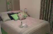 Kamar Tidur 7 Apple House Guesthouse Heathrow Airport