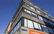 Exterior 3 easyHotel Amsterdam City Centre South