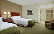Bedroom 5 Hampton Inn & Suites Salem, OR