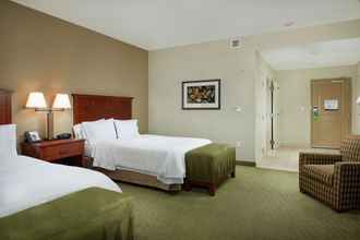 Bedroom 4 Hampton Inn & Suites Salem, OR