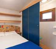 Bedroom 2 Camping Village Mare Pineta Baia Sistiana