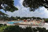 Kolam Renang Camping Village Mare Pineta Baia Sistiana