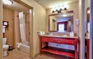 Toilet Kamar 7 Hampton Inn & Suites Scottsdale at Talking Stick