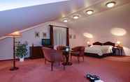 Kamar Tidur 4 Golf Resort Hotel Konopiste