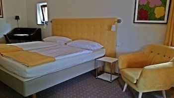 Bedroom 4 Hotel Pension Villa Hennes