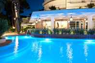 Swimming Pool Hotel Belvedere