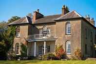 Exterior Boulston Manor