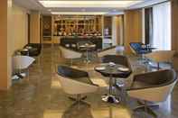Bar, Cafe and Lounge Radisson Blu Hotel Amritsar