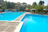 Swimming Pool Residence Club Sangineto