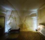 Bedroom 5 Fresco Cave Suites & Mansions - Special Class