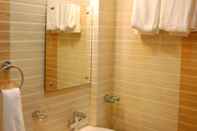 In-room Bathroom Hotel Delhi Aerocity