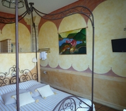 Bedroom 5 Château de Termes