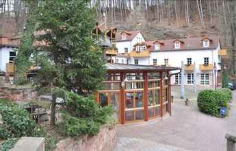 Luar Bangunan 4 Schloss Hotel Landstuhl