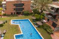 Kolam Renang Pierre & Vacances Salou