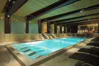 สระว่ายน้ำ Rosapetra Spa Resort