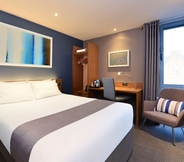 Phòng ngủ 7 Travelodge London Stratford