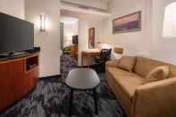 Common Space Fairfield Inn & Suites Visalia Tulare