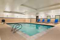 Swimming Pool TownePlace Suites by Marriott Denver Airport at Gateway Park