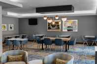 Bar, Cafe and Lounge TownePlace Suites by Marriott Denver Airport at Gateway Park