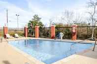 Swimming Pool Quality Inn & Suites Bryan