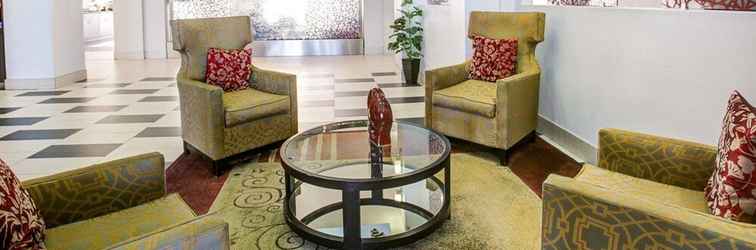 Lobby Quality Inn & Suites Bryan