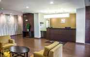 Lobby 4 Sleep Inn & Suites Center