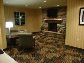 Lobi 4 Cobblestone Inn & Suites - Carrington