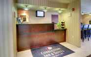 Lobby 5 Cobblestone Inn & Suites - Carrington