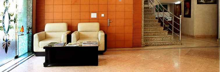 Lobby Indira International Inn