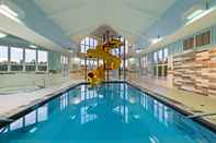 Swimming Pool Holiday Inn Express Deer Lake, an IHG Hotel
